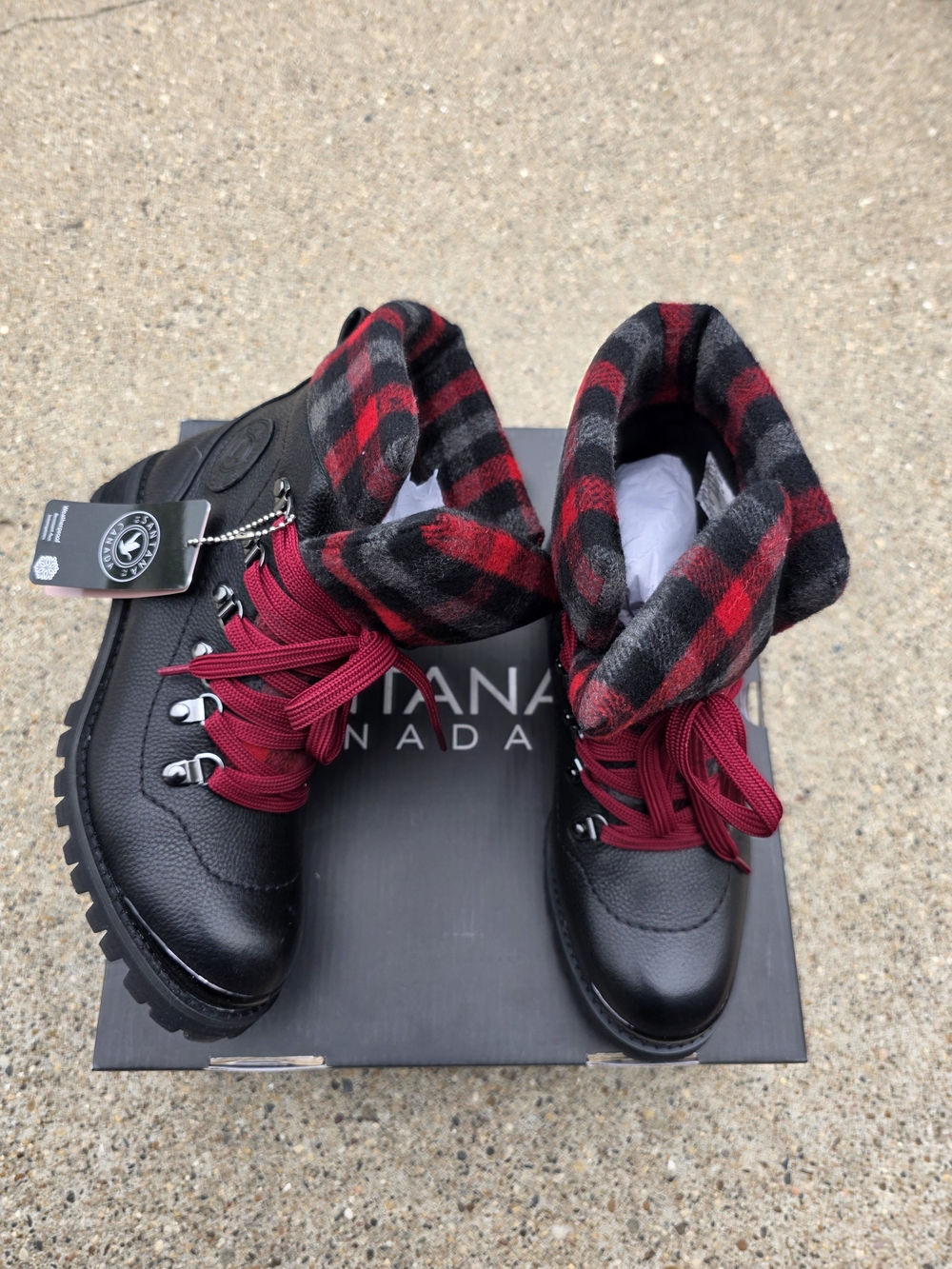 Santana Canada WP Insulated Leather Boot with Red Plaid Collar  Boots Women 7